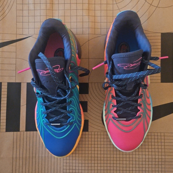 Lebron XXI Mens size 10 Multi Color - Picture 6 of 6